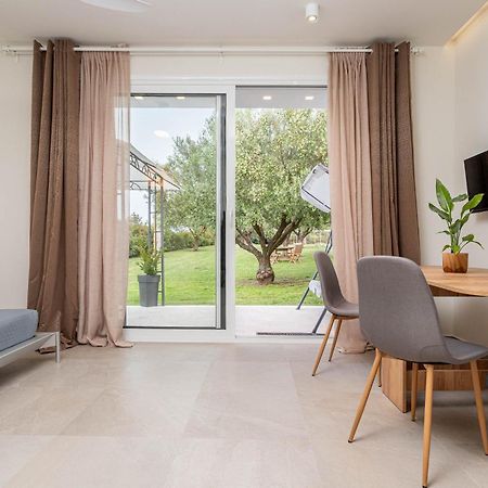 Mellagia Suites Kassandreia Extérieur photo