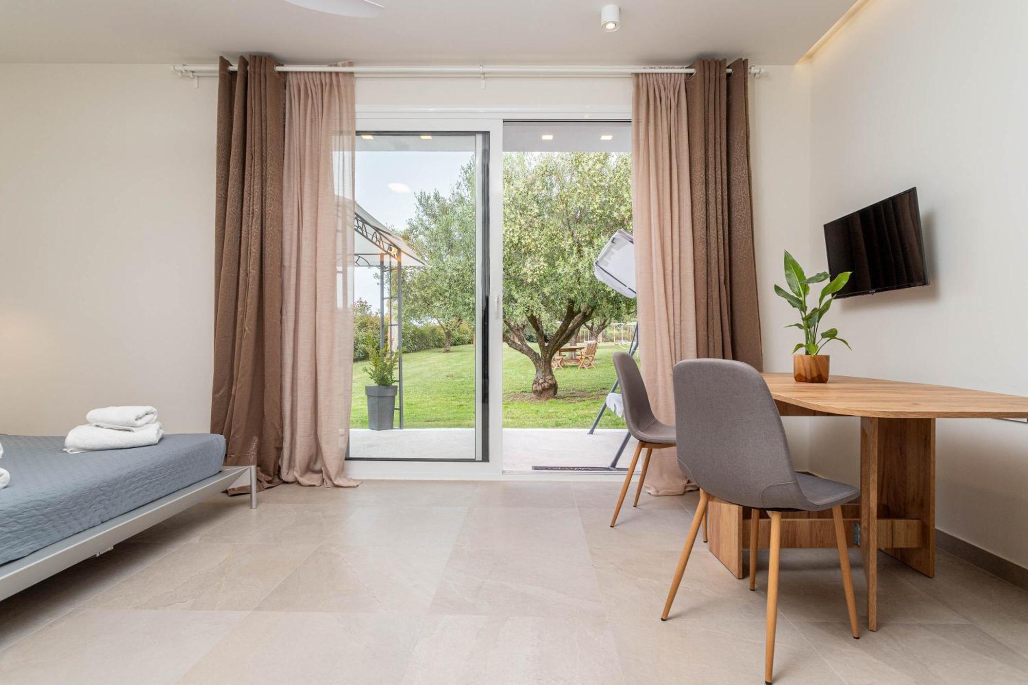 Mellagia Suites Kassandreia Extérieur photo
